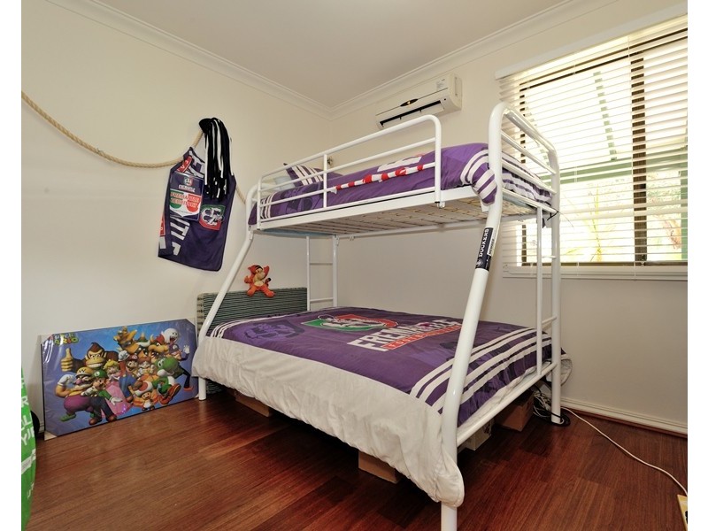 48 June Road, Safety Bay WA 6169