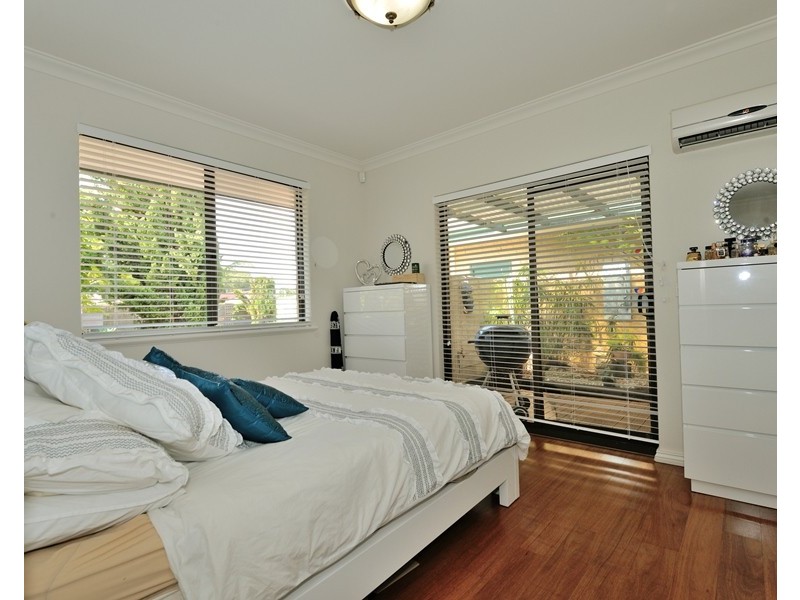 48 June Road, Safety Bay WA 6169