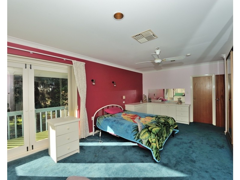 33 Jindarra Close, Cooloongup WA 6168