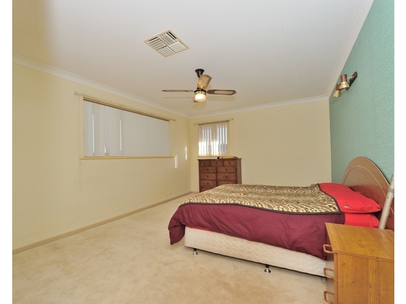 33 Jindarra Close, Cooloongup WA 6168