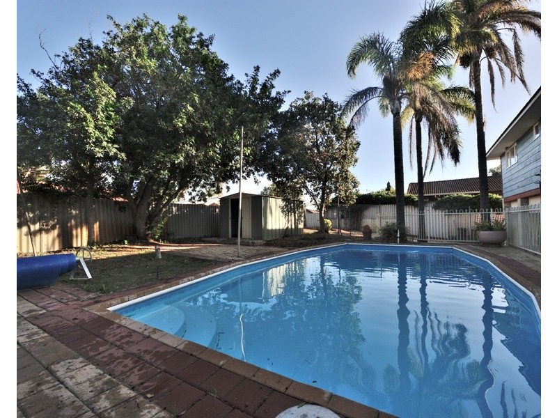33 Jindarra Close, Cooloongup WA 6168