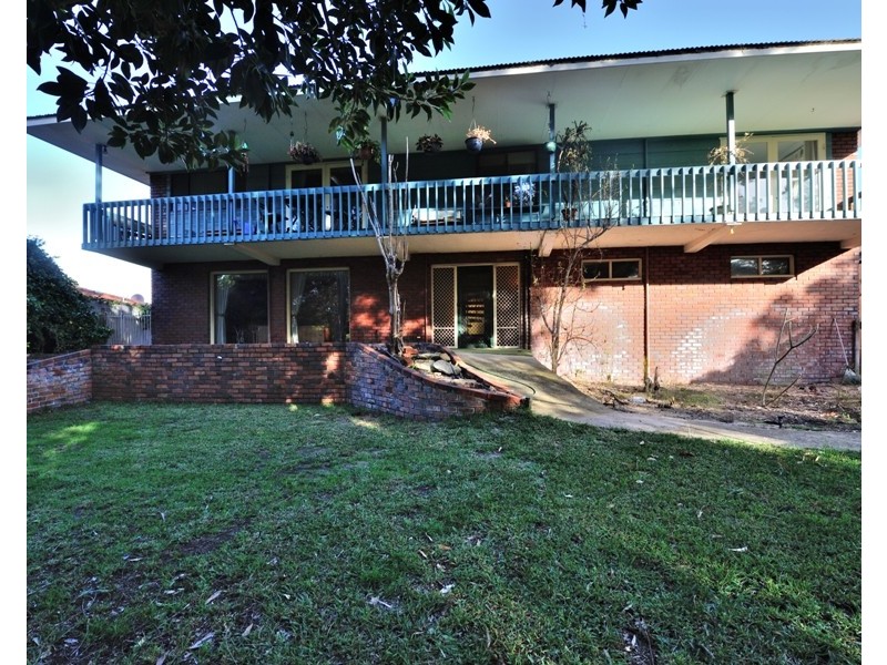 33 Jindarra Close, Cooloongup WA 6168