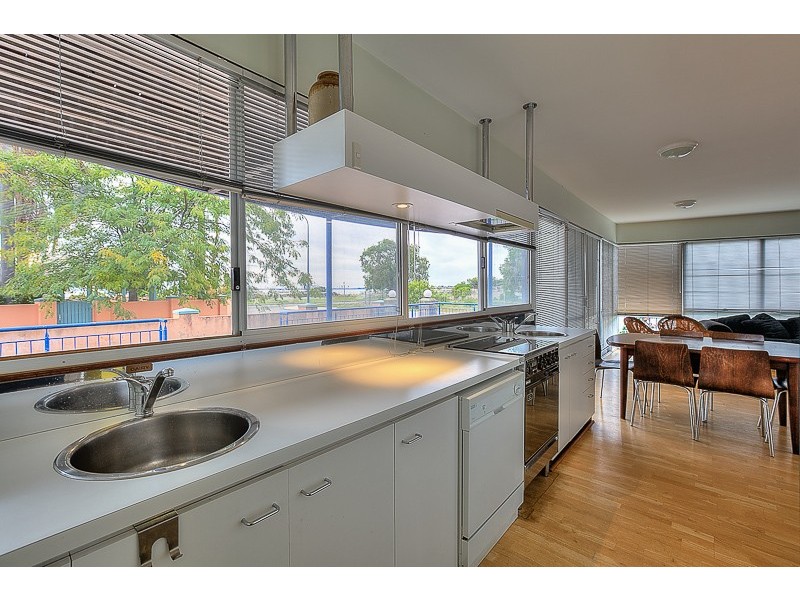 14 Samuel Street, Rockingham WA 6168