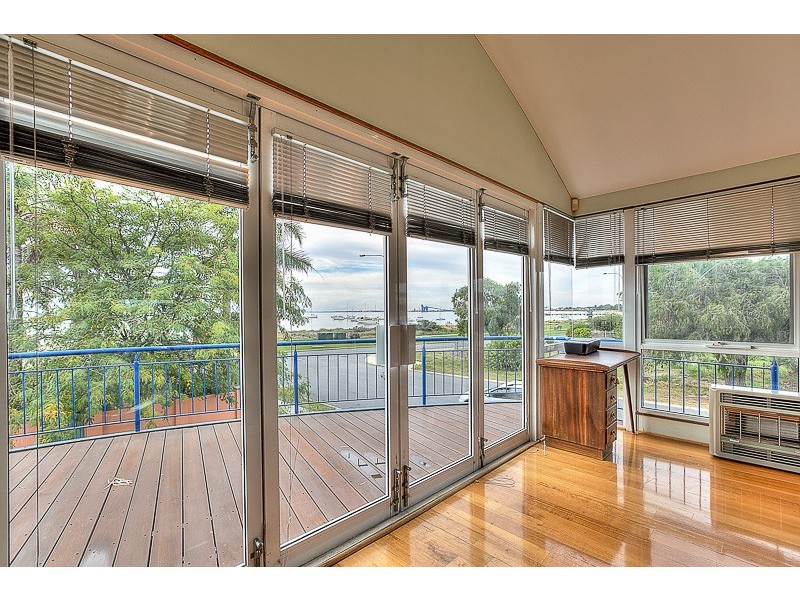 14 Samuel Street, Rockingham WA 6168