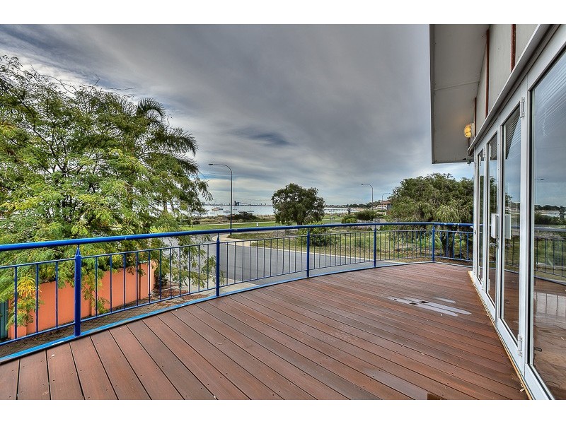 14 Samuel Street, Rockingham WA 6168