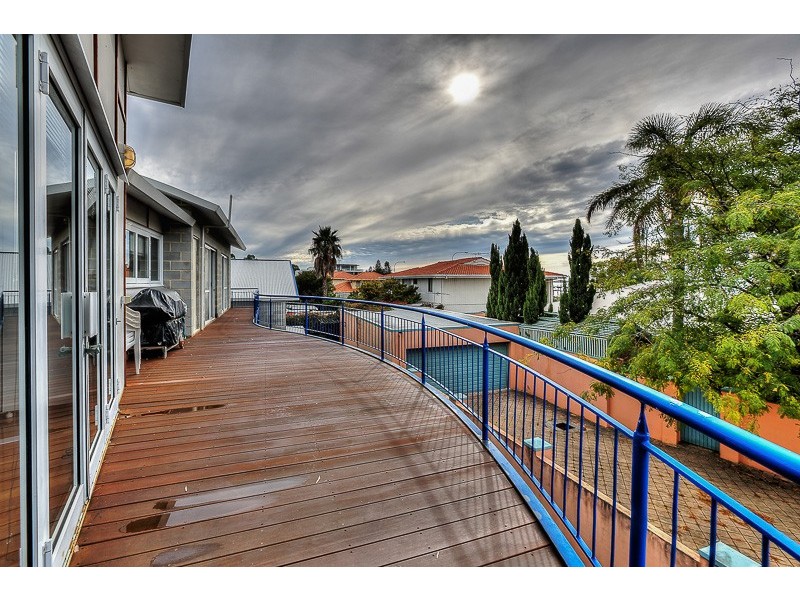 14 Samuel Street, Rockingham WA 6168