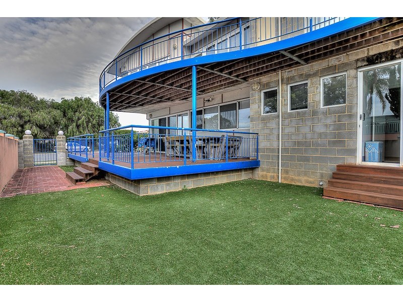 14 Samuel Street, Rockingham WA 6168