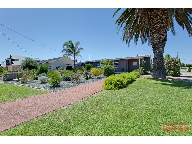 18 Houston Street, Rockingham WA 6168