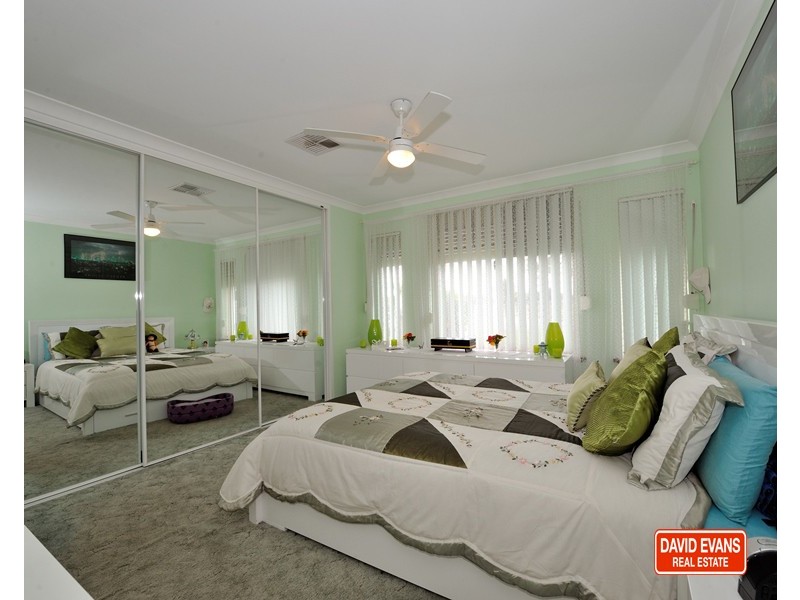 123 Woodbridge Drive, Cooloongup WA 6168