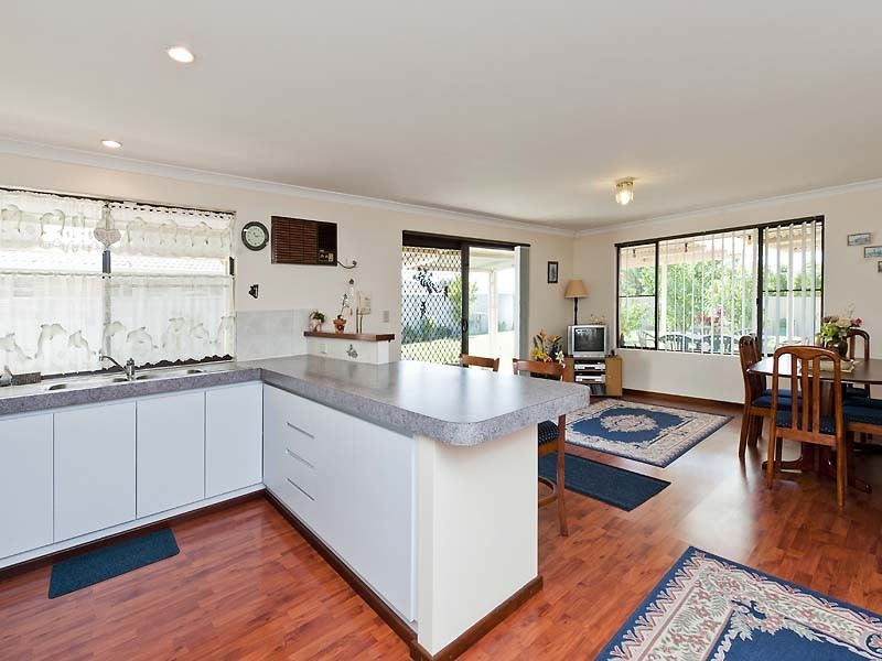 3 Santa Monica Drive, Waikiki WA 6169