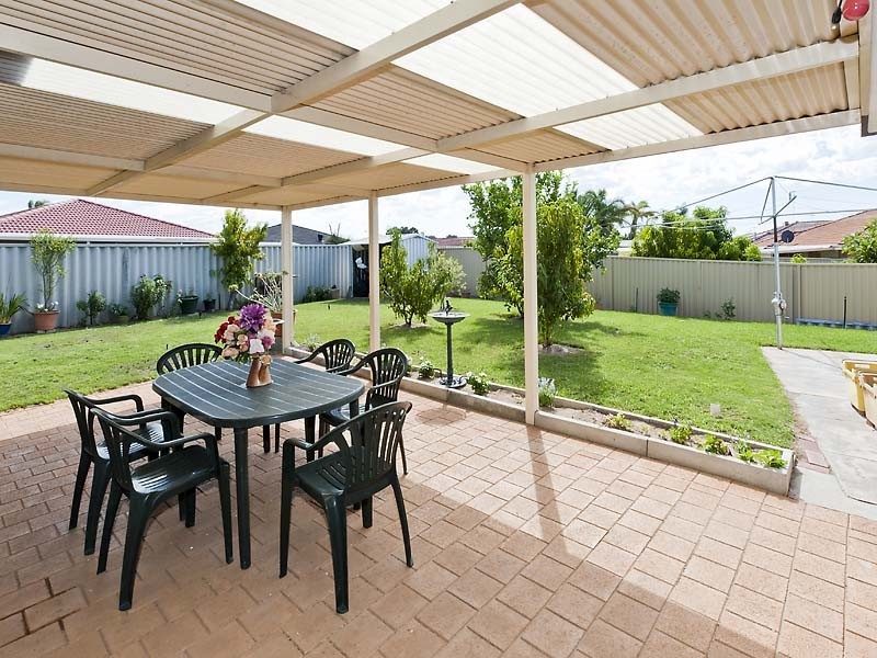 3 Santa Monica Drive, Waikiki WA 6169