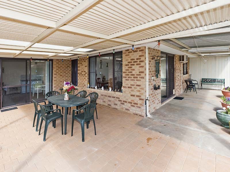 3 Santa Monica Drive, Waikiki WA 6169