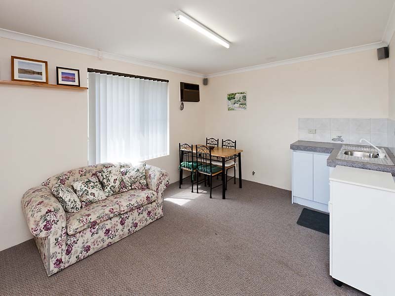 3 Santa Monica Drive, Waikiki WA 6169