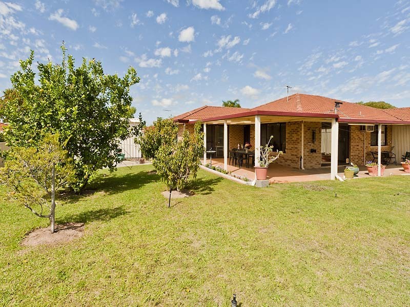 3 Santa Monica Drive, Waikiki WA 6169