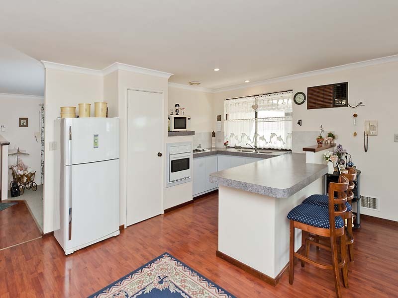 3 Santa Monica Drive, Waikiki WA 6169