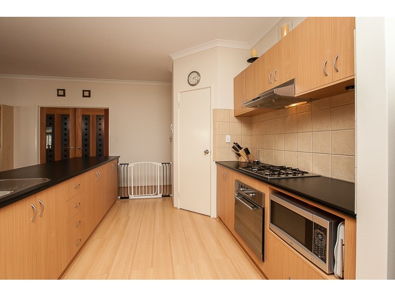 20 Zaragoza Drive, Port Kennedy WA 6172