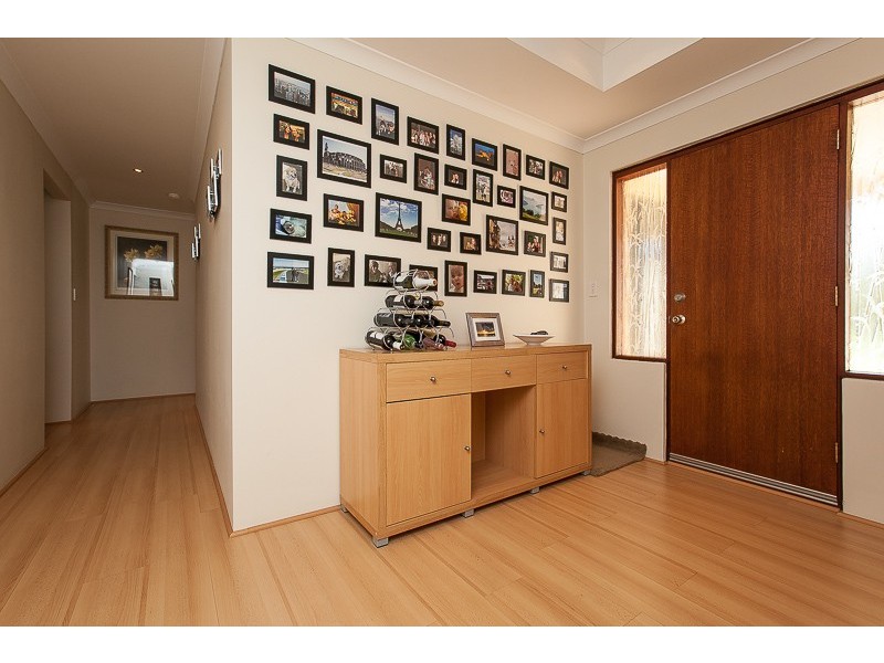 20 Zaragoza Drive, Port Kennedy WA 6172