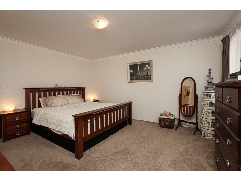 20 Zaragoza Drive, Port Kennedy WA 6172