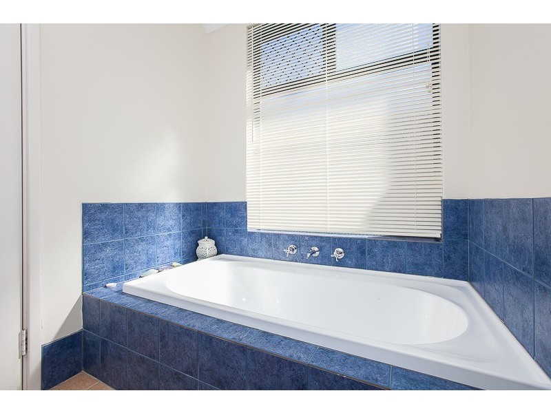 20 Zaragoza Drive, Port Kennedy WA 6172