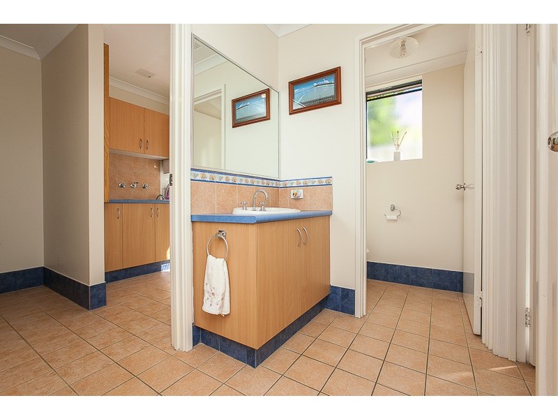 20 Zaragoza Drive, Port Kennedy WA 6172