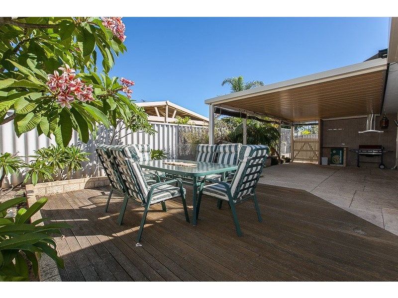 20 Zaragoza Drive, Port Kennedy WA 6172