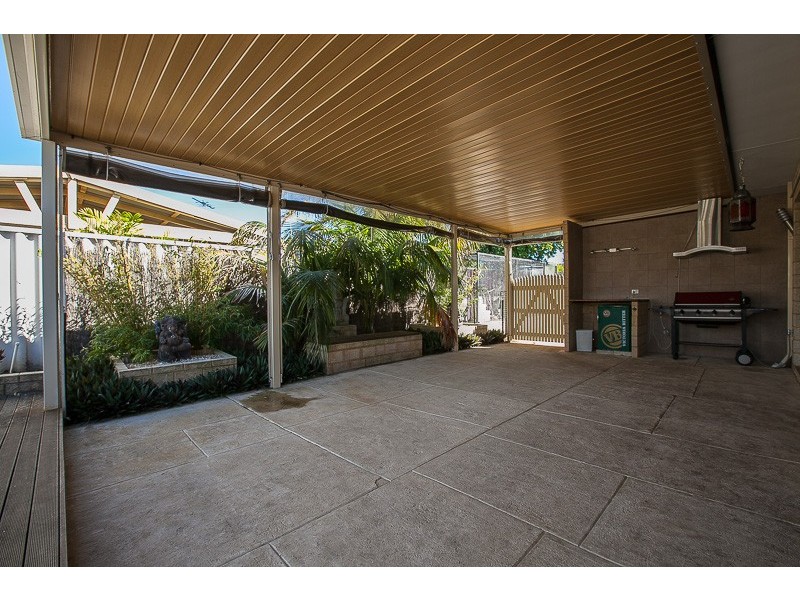 20 Zaragoza Drive, Port Kennedy WA 6172