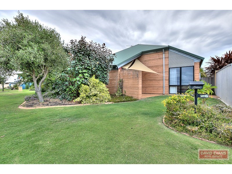 7 Brindabella Avenue, Rockingham WA 6168