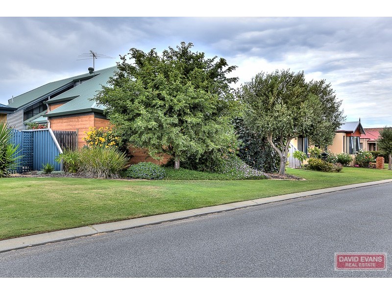 7 Brindabella Avenue, Rockingham WA 6168