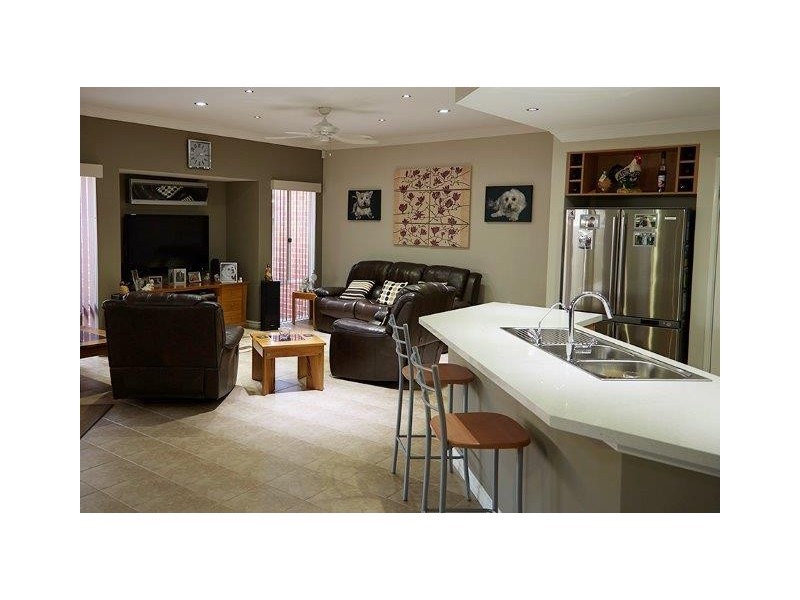 5 Shalimar Brace, Shoalwater WA 6169