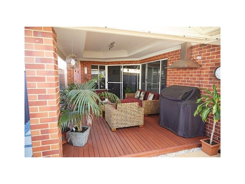 5 Shalimar Brace, Shoalwater WA 6169