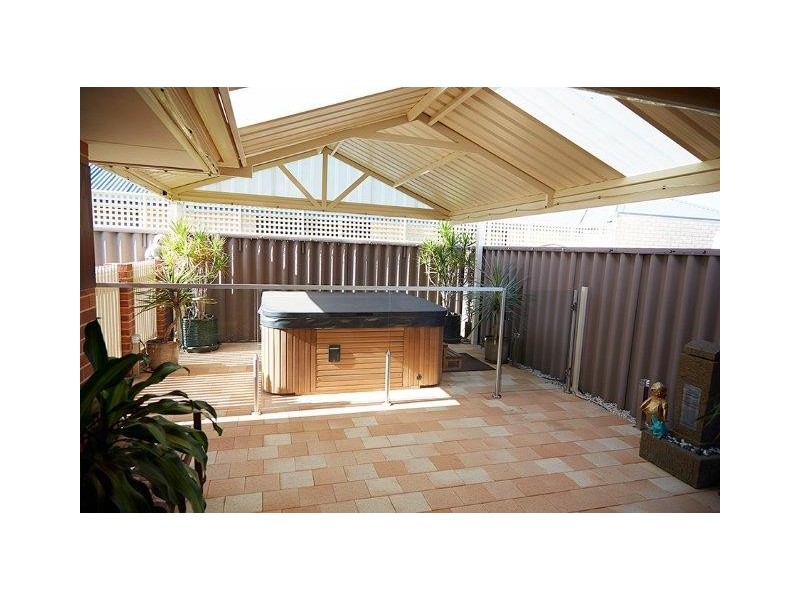 5 Shalimar Brace, Shoalwater WA 6169