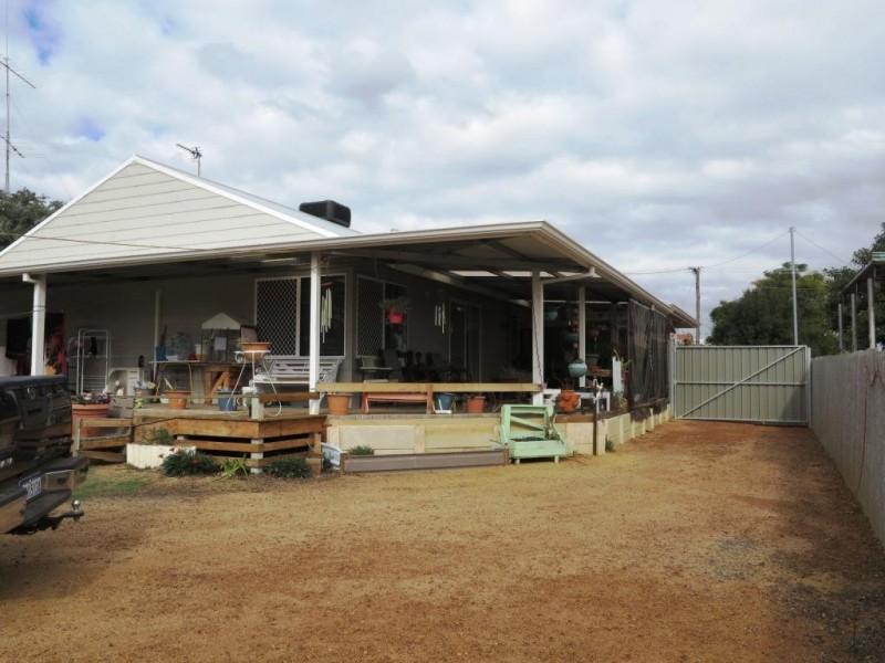 69 Fox Street, Narrogin WA 6312