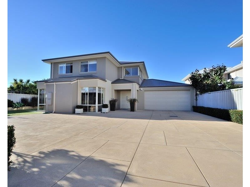 173 Kent Street, Rockingham WA 6168