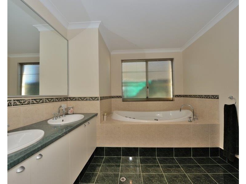 173 Kent Street, Rockingham WA 6168