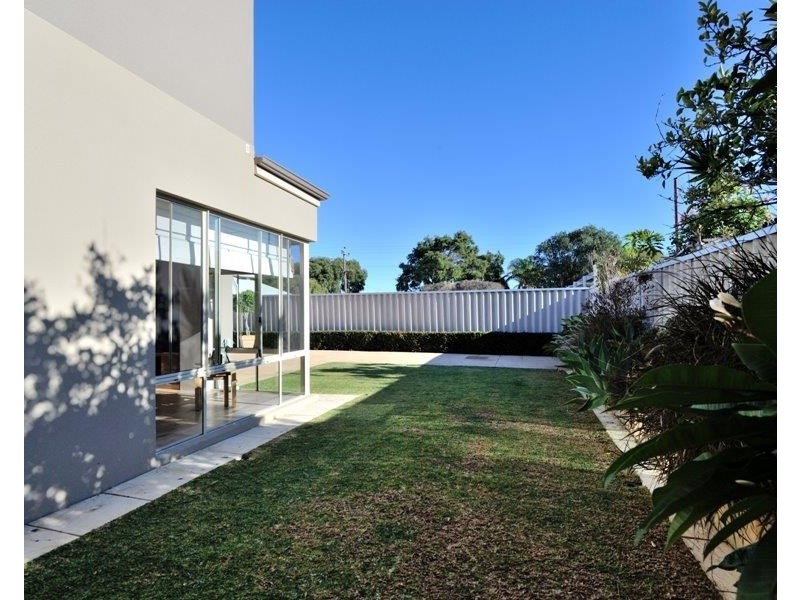 173 Kent Street, Rockingham WA 6168