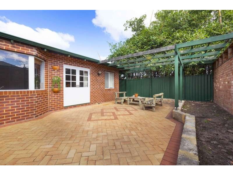 101 Murray Road, Bicton WA 6157