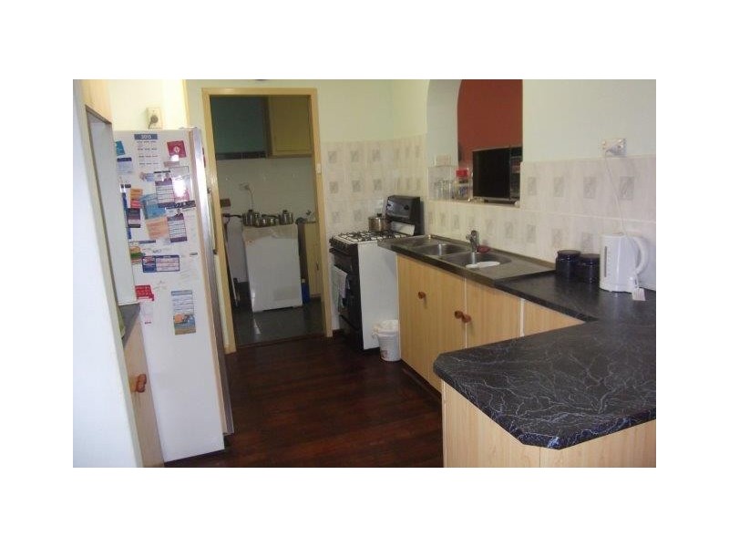 8 Ennis Court, Orelia WA 6167