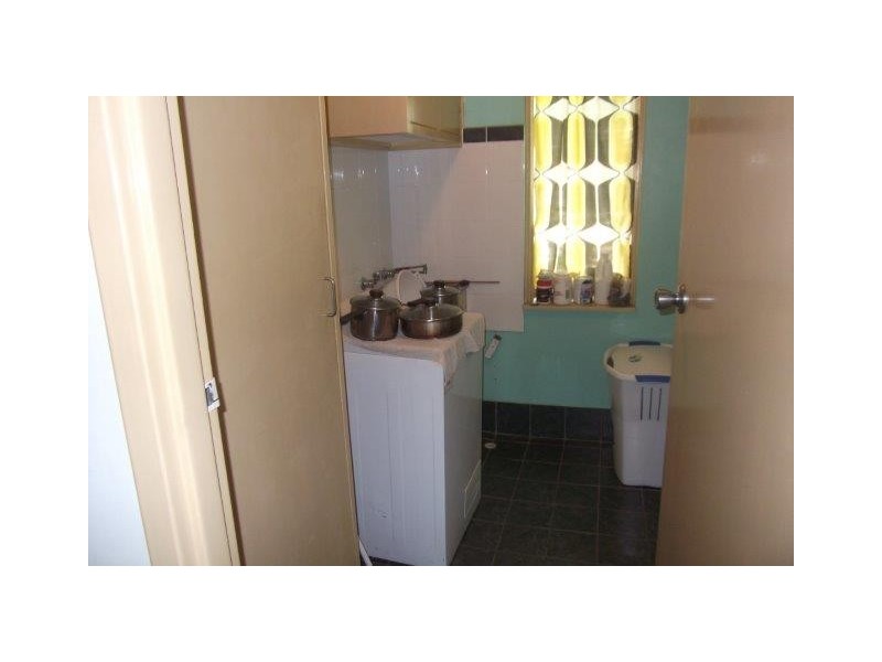 8 Ennis Court, Orelia WA 6167