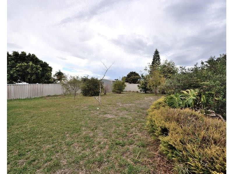 20 Breaden Drive, Cooloongup WA 6168