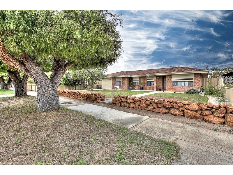 107 Malibu Road, Safety Bay WA 6169