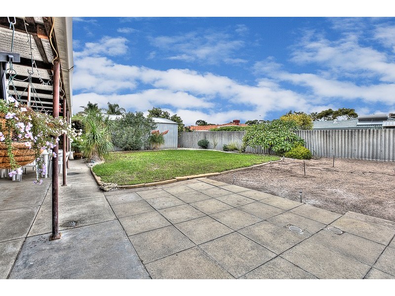 107 Malibu Road, Safety Bay WA 6169