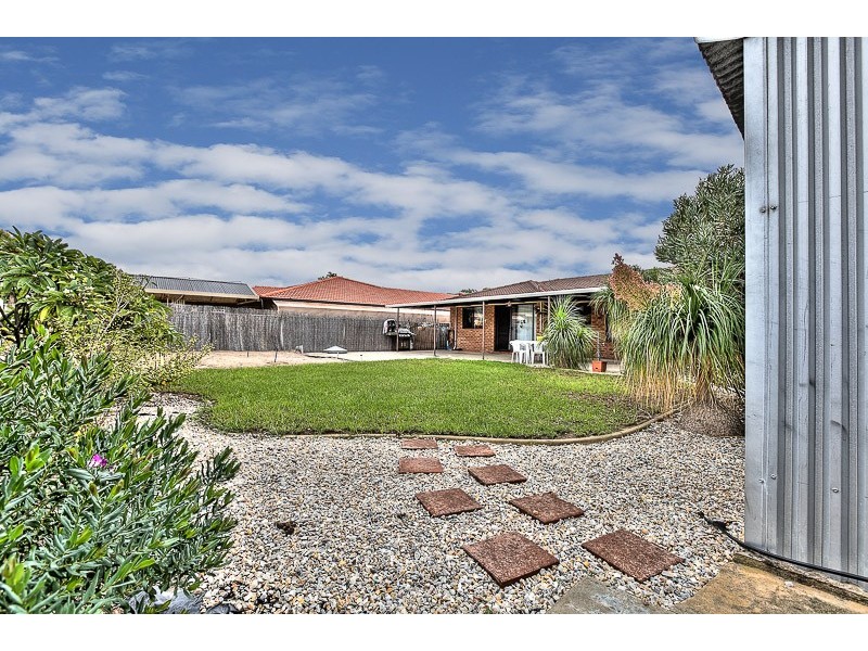 107 Malibu Road, Safety Bay WA 6169