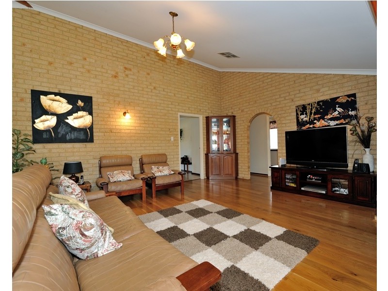 21 Cascade Close, Safety Bay WA 6169