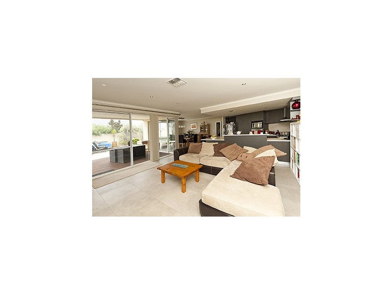 28 Vernon Gough Drive, Baldivis WA 6171