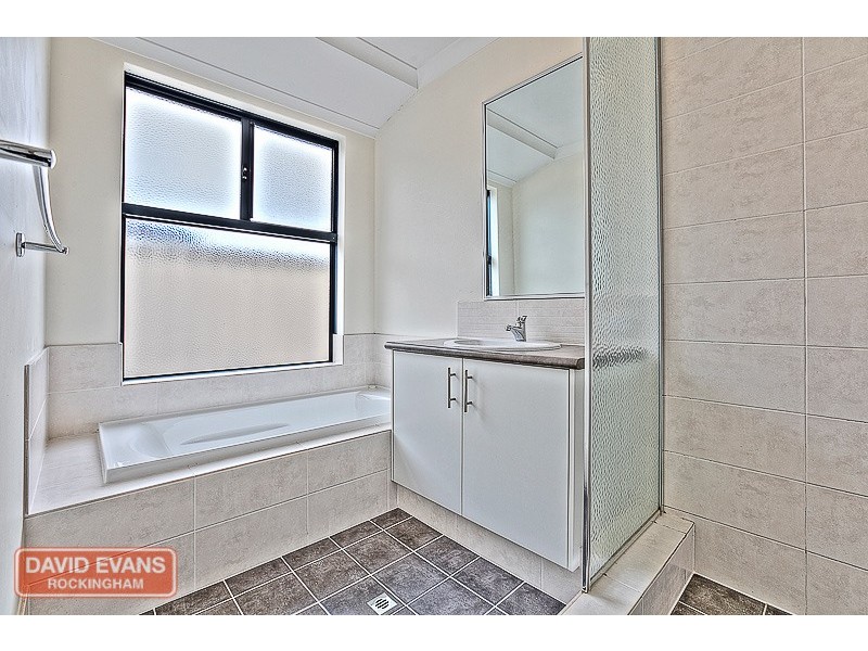 13 Vitesse Approach, Shoalwater WA 6169