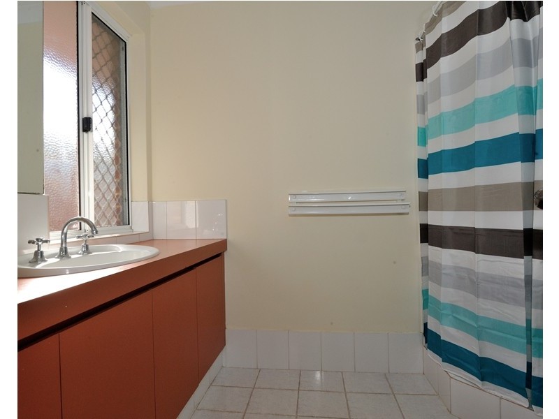 8 Amber Court, Warnbro WA 6169