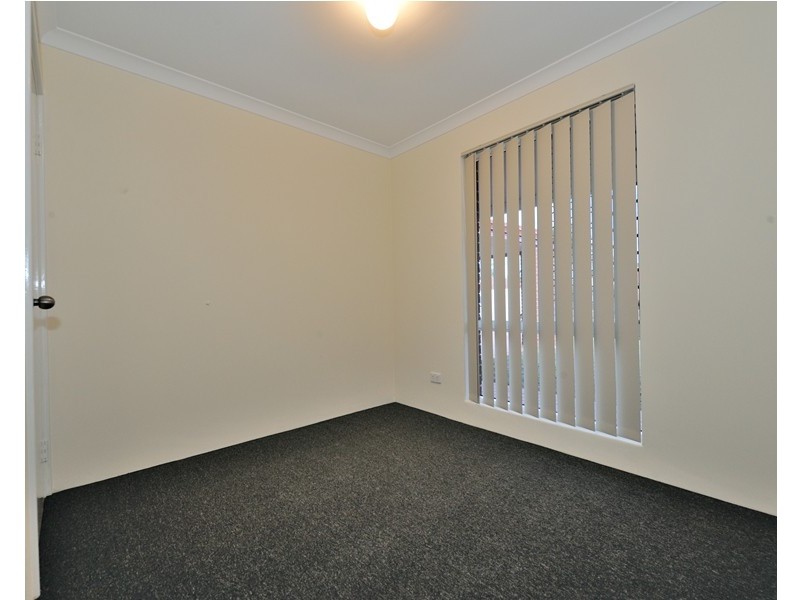 8 Amber Court, Warnbro WA 6169
