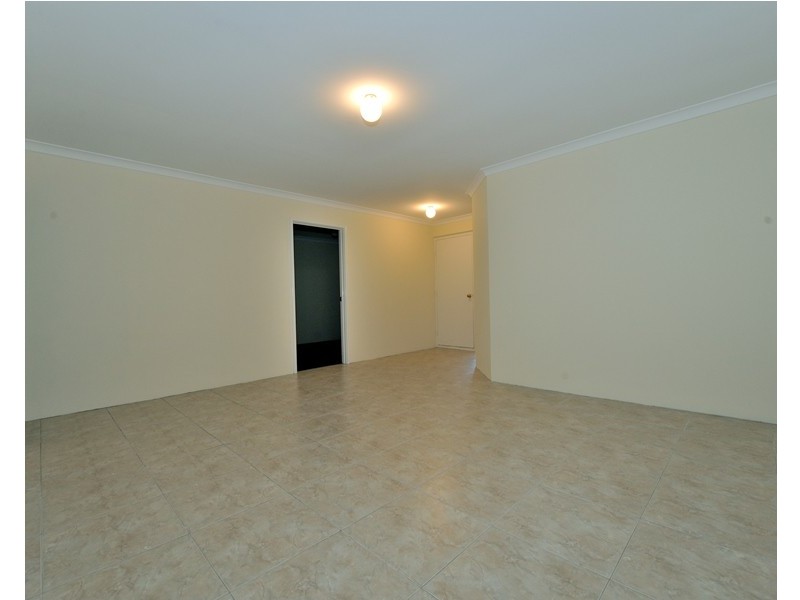 8 Amber Court, Warnbro WA 6169