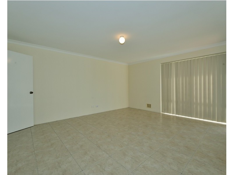 8 Amber Court, Warnbro WA 6169