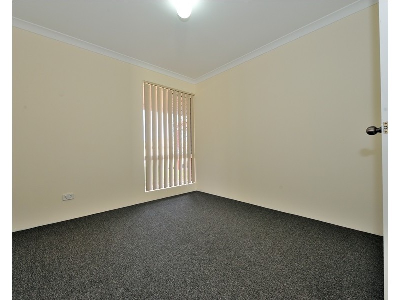 8 Amber Court, Warnbro WA 6169
